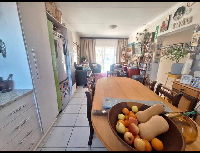 2 BEDROOM APARTMENT FOR SALE IN ISLAND VIEW